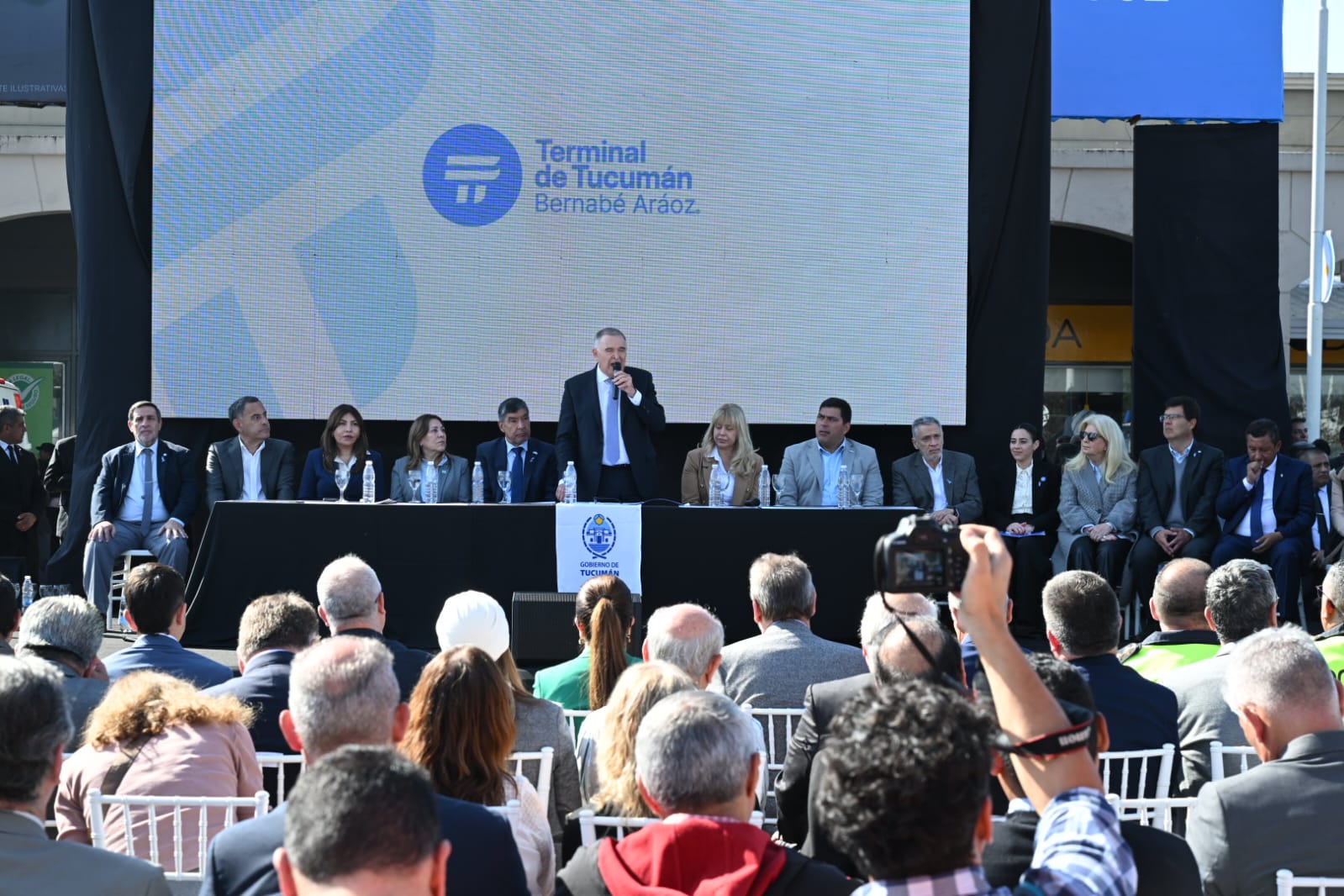 Jaldo puso en marcha la remodelación integral de la Terminal de Tucumán
