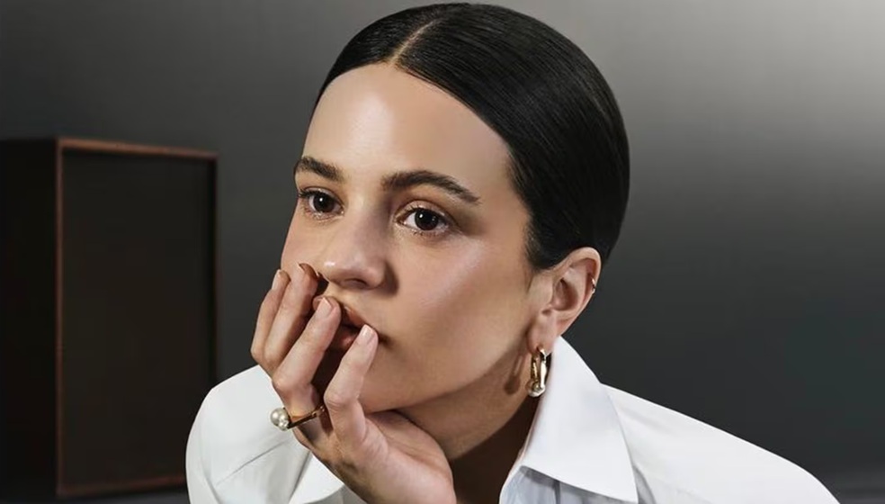 Rosalía suma otra polémica: ahora fue cuestionada en Chile por una frase durante un recital