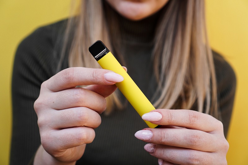 El Gobierno regularizó la venta de los vapeadores y otros productos de nicotina: Los riesgos