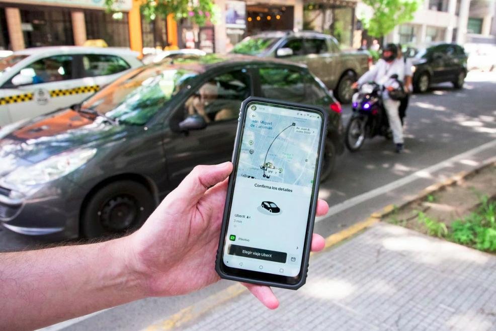 El Municipio prepara multas millonarias para las plataformas digitales de transporte