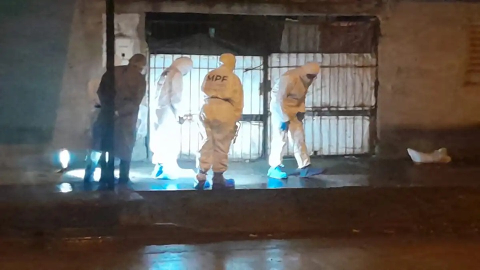 Violento crimen en la capital: asesinaron a un hombre durante un supuesto robo