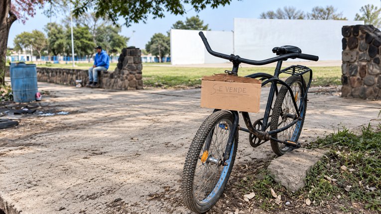 Un tucumano puso en venta su bicicleta para poder pagar las facturas de luz y gas