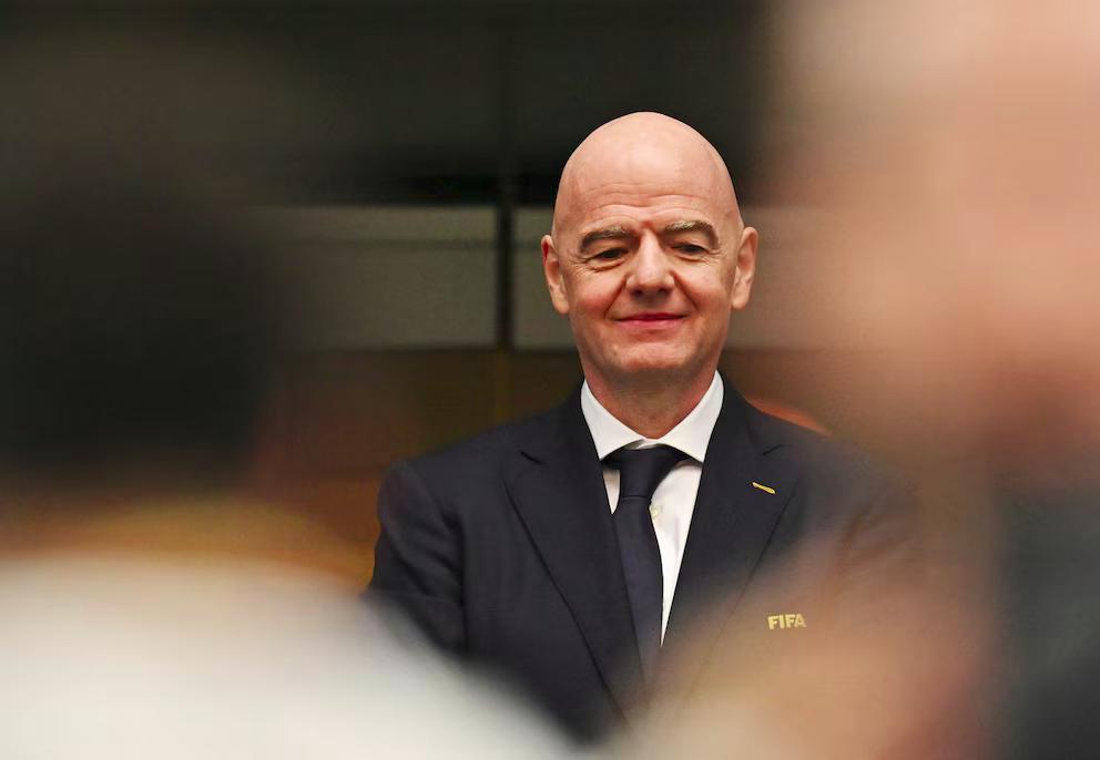 UEFA, AFC y Concacaf enfrentaron a Infantino y cuestionaron su liderazgo en la FIFA