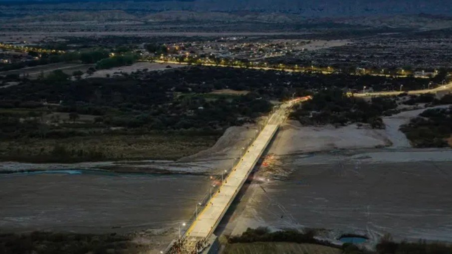 Catamarca estrenó el puente más largo del NOA: tiene 350 metros y conecta el oeste provincial