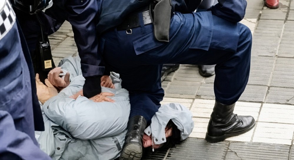 La Corte confirmó la absolución del policía acusado por la muerte de un detenido en pleno centro tucumano
