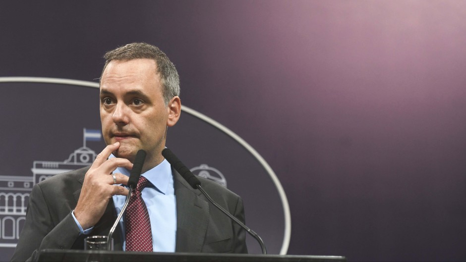 Adorni declaró un patrimonio de casi $945 millones y sumó nuevas propiedades a su presentación