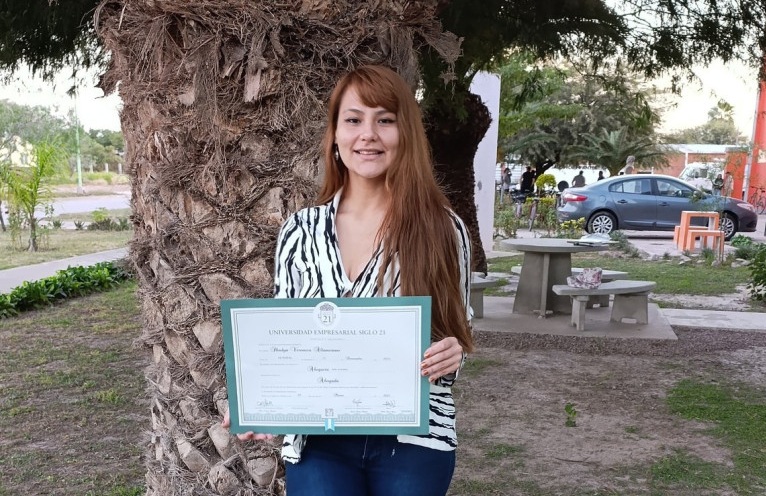 Joven abogada santiagueña denunció a su ex novio por la difusión de un video sexual y poco después se ahorcó