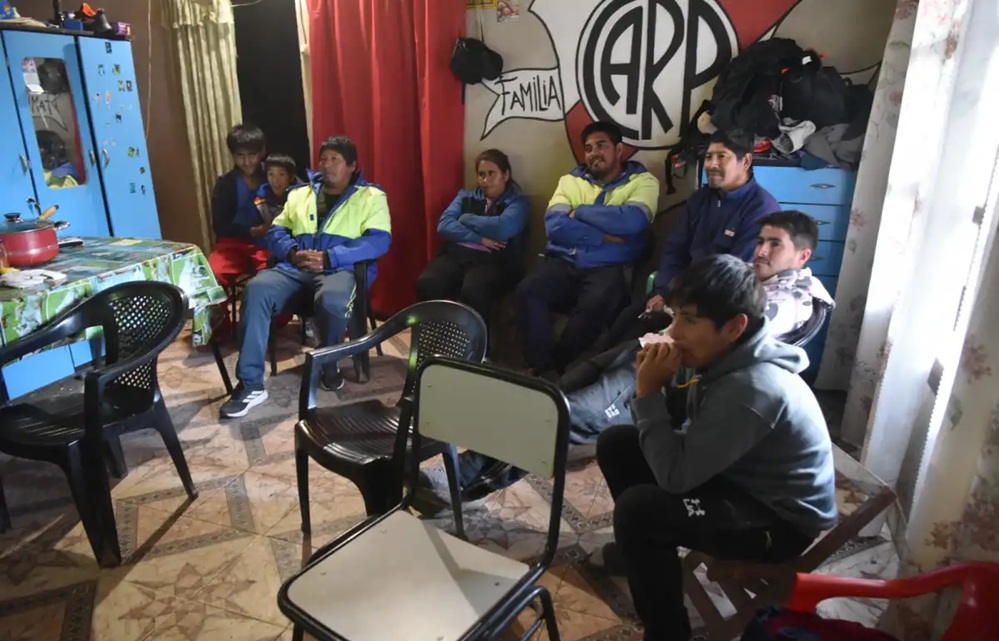Abrió las puertas de su casa para que sus vecinos vieran Argentina-Austria en un pueblo sin electricidad