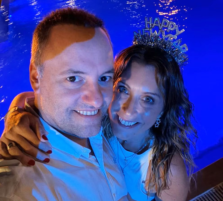 La Justicia confirmó que Adorni viajó en primera clase con su familia a Aruba: pagó con dólares en efectivo