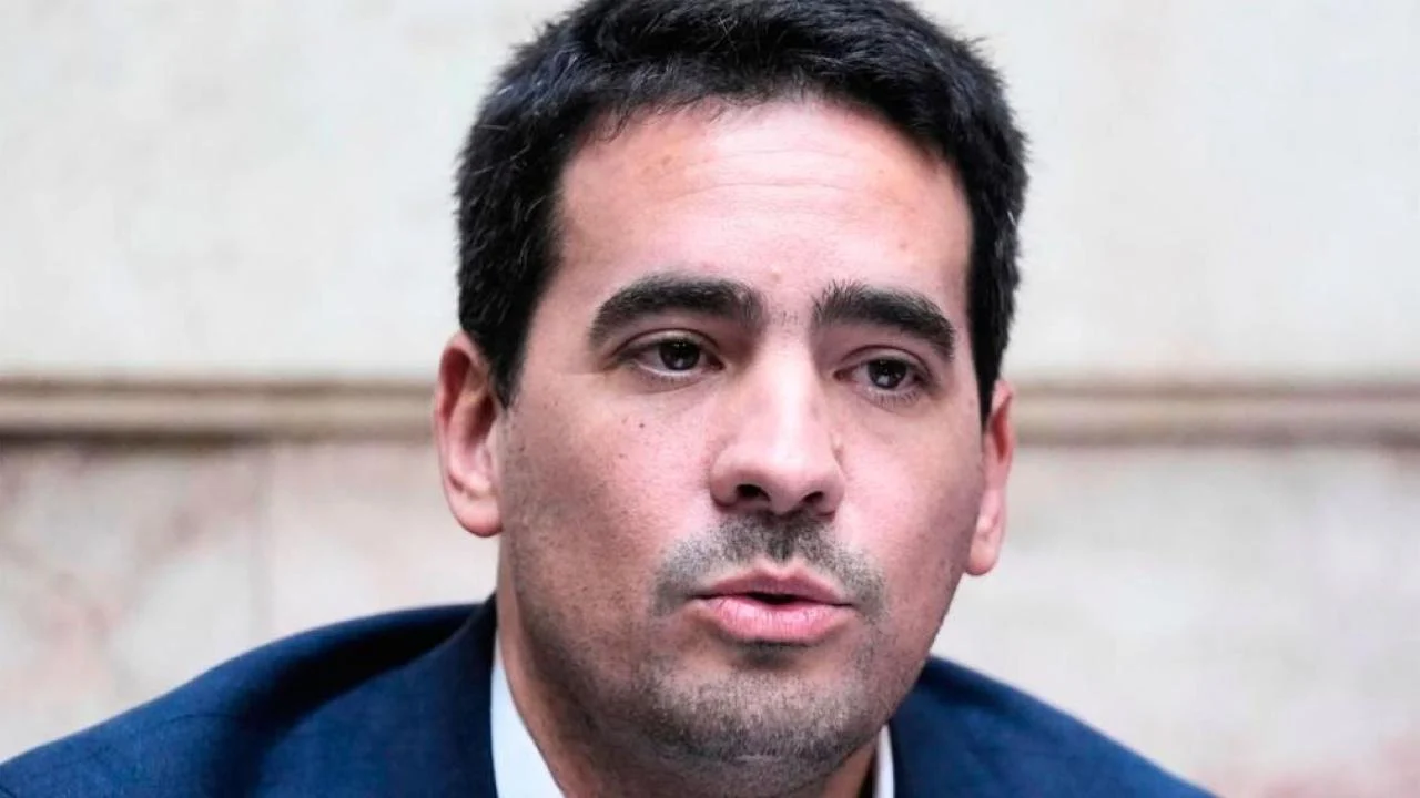 Adrián Ravier asumirá como vocero presidencial: debut oficial el 30 de junio en Casa Rosada
