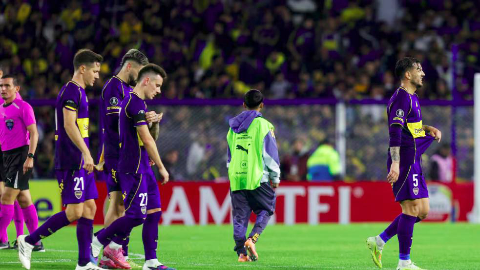 Duro golpe para Boca Juniors en La Bombonera: quedó eliminado de la Libertadores e insultaron a Riquelme y Ubeda