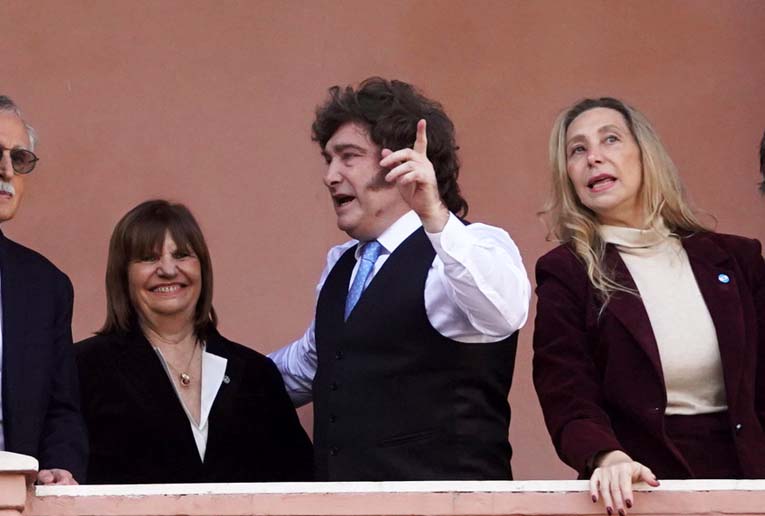 La encrucijada de Patricia Bullrich frente al destrato de Karina Milei