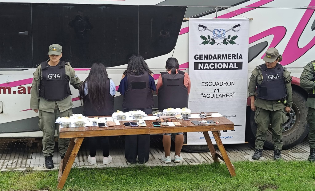 Capsuleros: cómo son reclutadas las mulas que aceptan tragar droga para escapar de la pobreza
