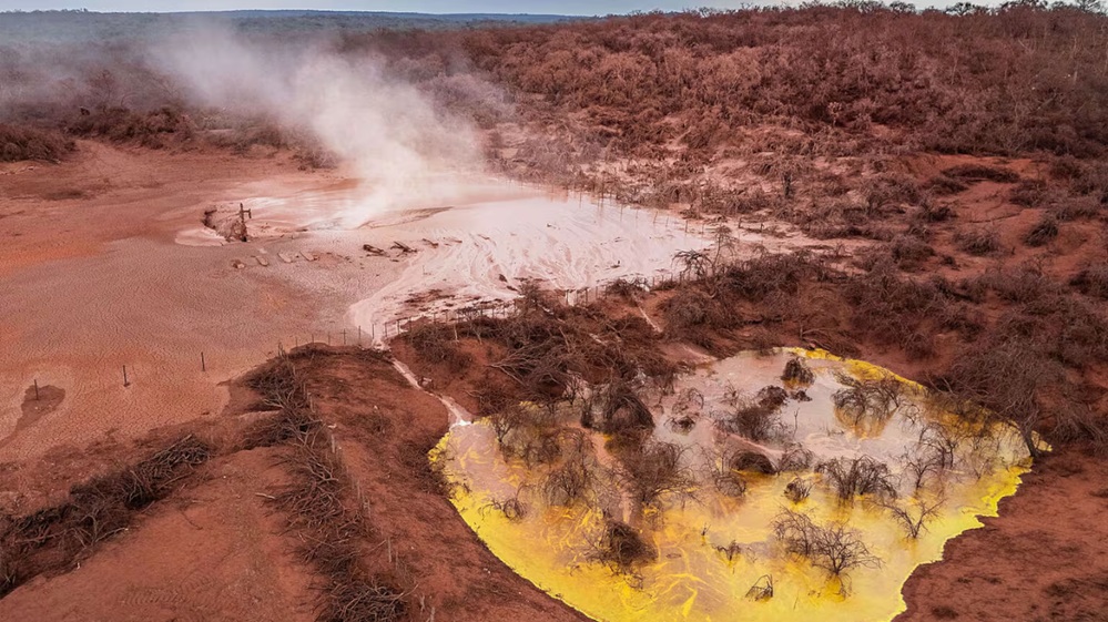 Así es el “Chernobyl argentino”: un pozo petrolero abandonado dejó un desastre ambiental