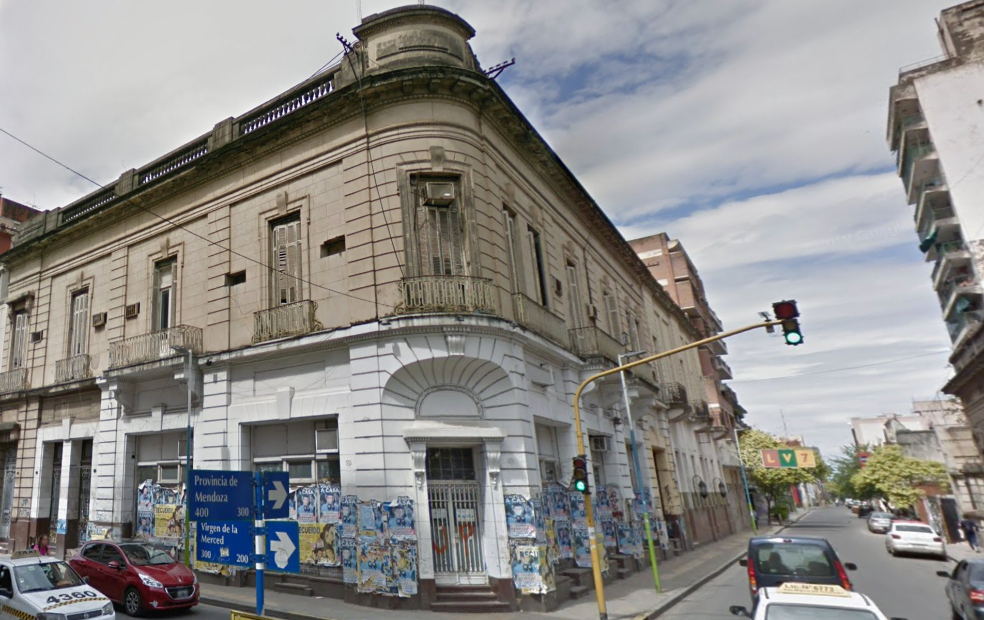 La demolición del viejo edificio ubicado en la esquina contigua aceleró el deterioro del ex hotel La Vasca