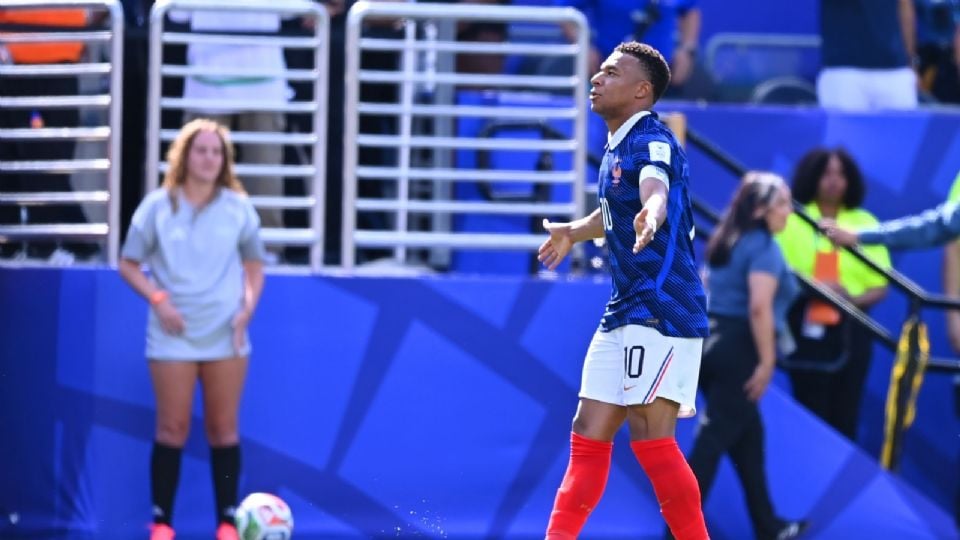 Mbappé lideró a Francia en su estreno mundialista con un 3-1 ante Senegal