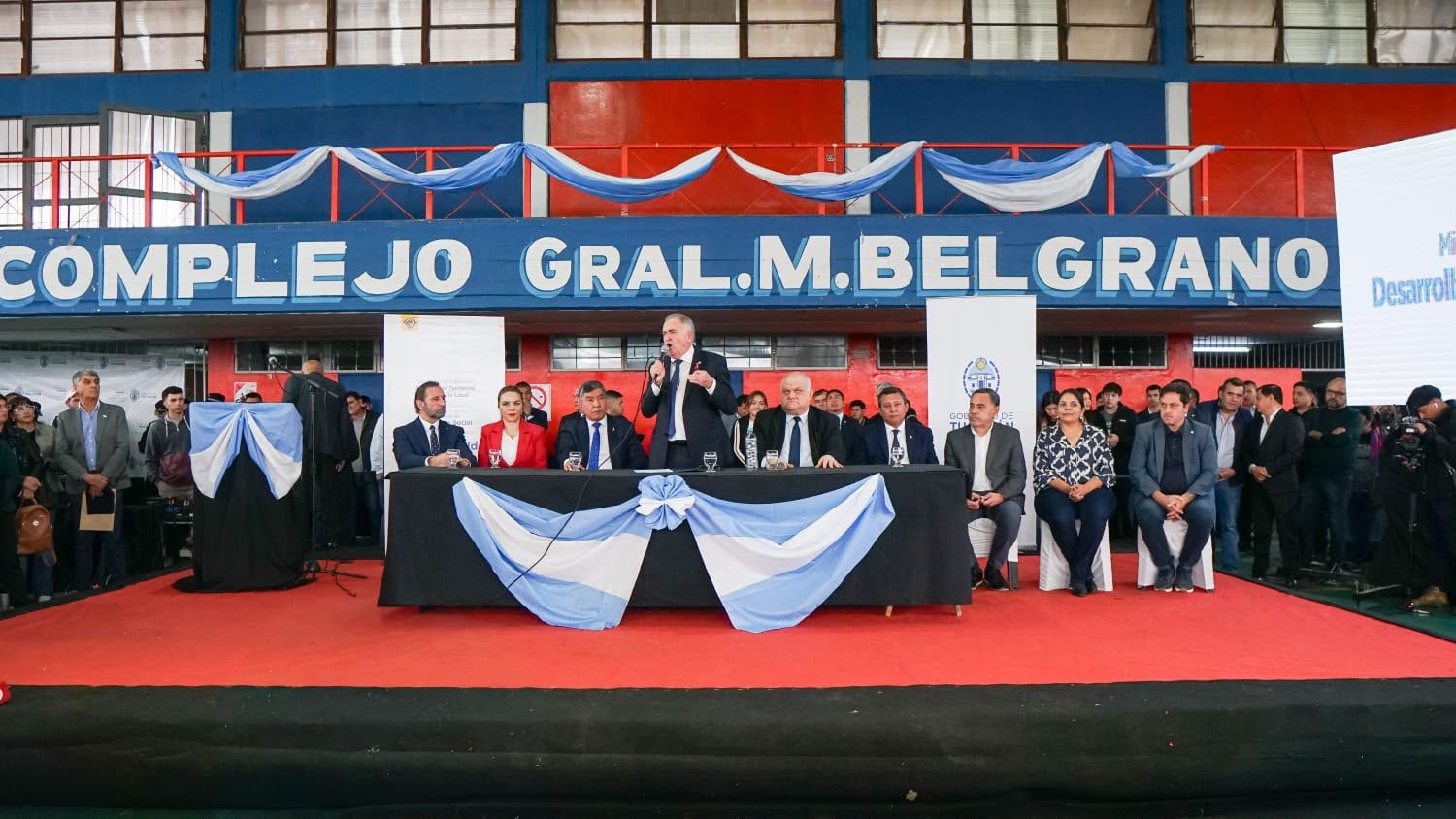 Jaldo, Masso y Juri participaron de la entrega de herramientas y microcréditos destinados a emprendedores