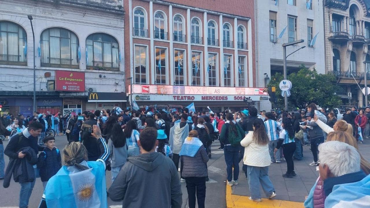 La Plaza Independencia permanecerá cerrada durante el partido de la Selección Argentina