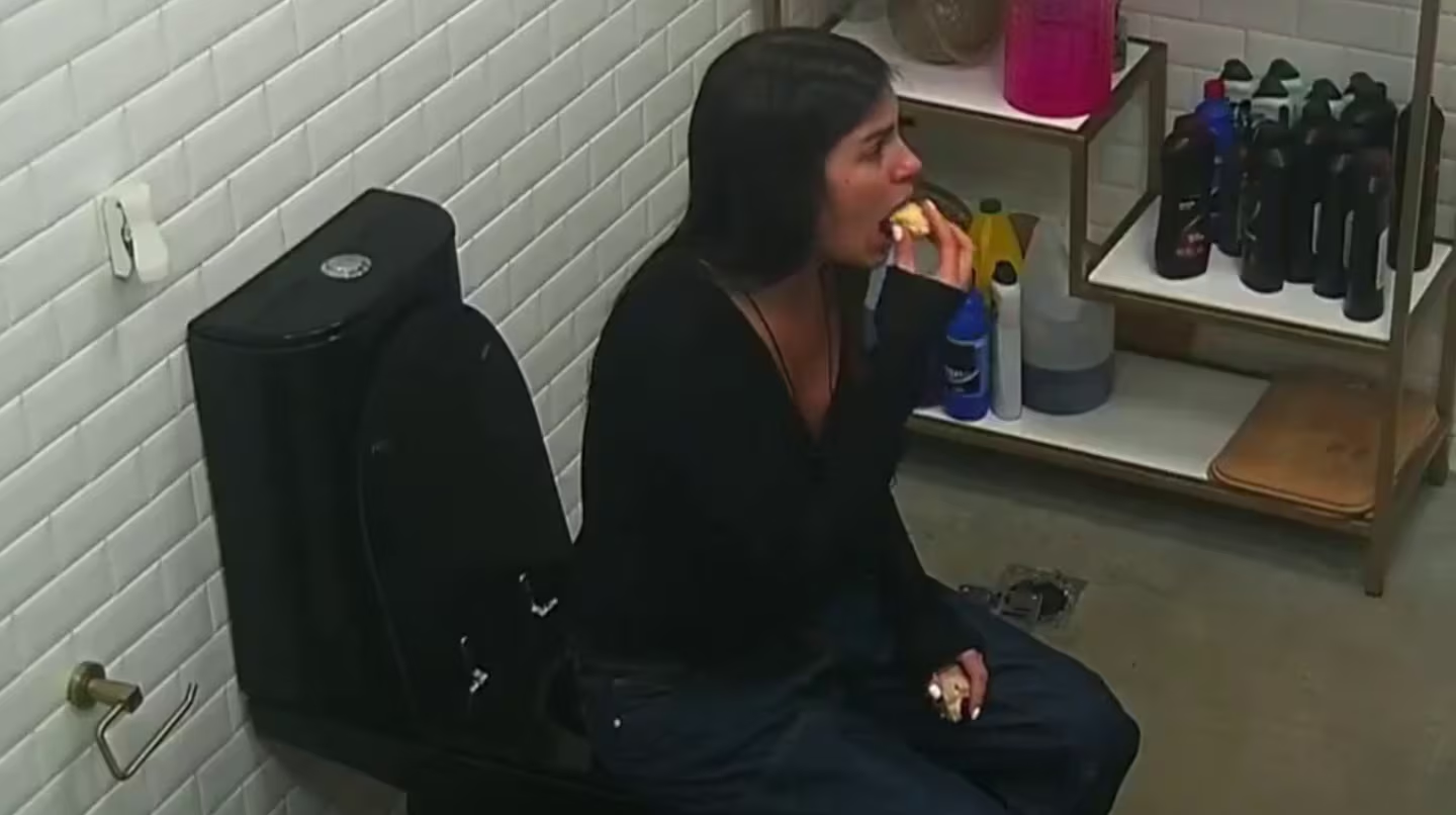 Gran Hermano: preocupación por Luana Fernández tras ser vista comiendo en el baño