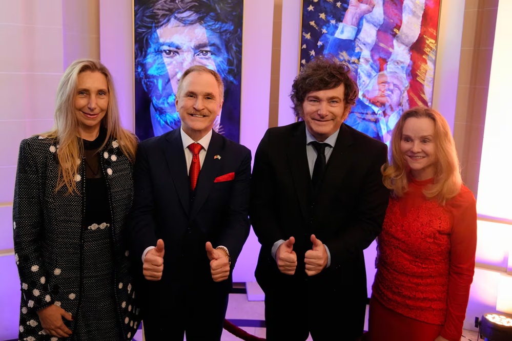 Javier Milei participó de la celebración del 4 de Julio en la Embajada de EEUU