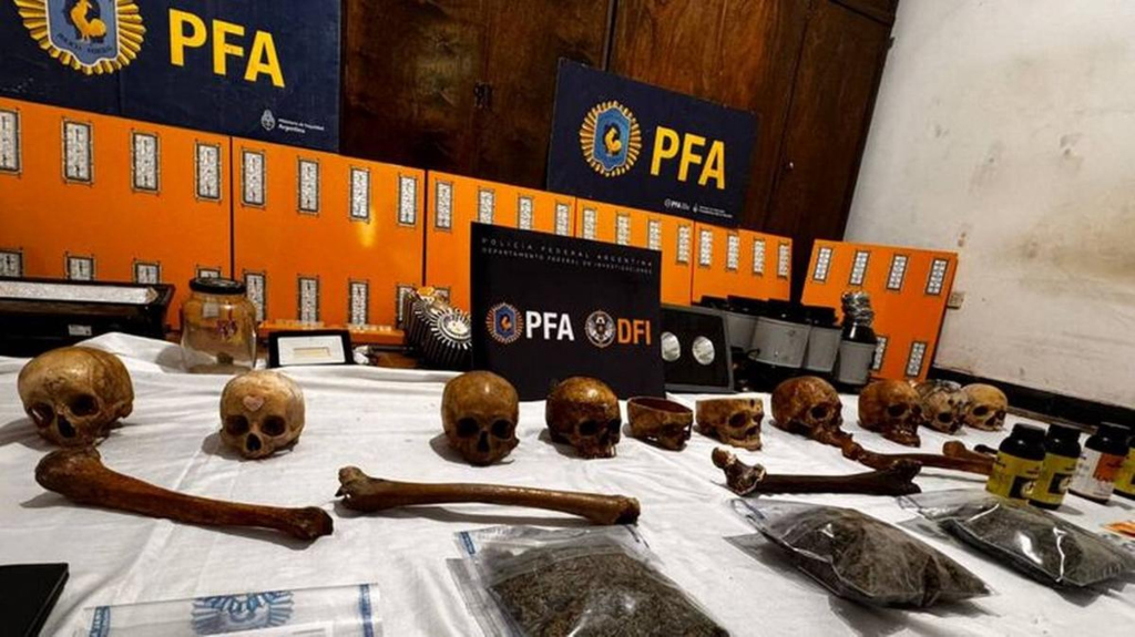 Detuvieron al jefe de Antidrogas de la Policía Federal en Córdoba por peculado y robo de dinero