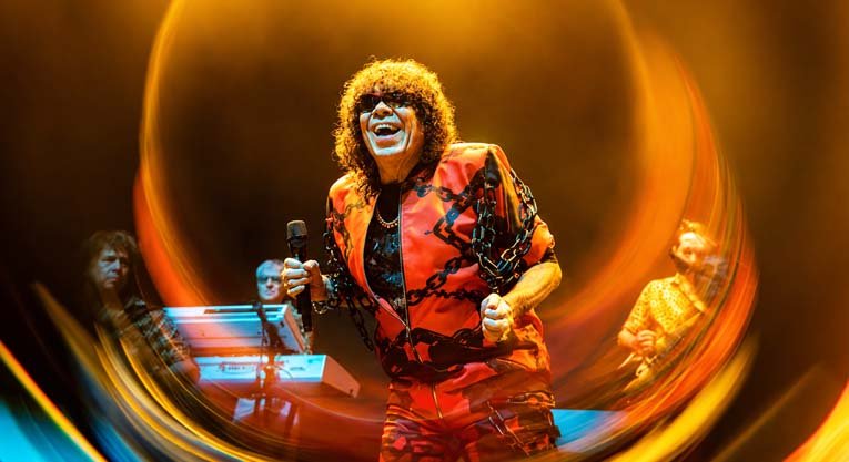 La Mona hizo bailar a Tucumán: los videos del show en el Palacio de los Deportes y el festejo de los hinchas de San Martín