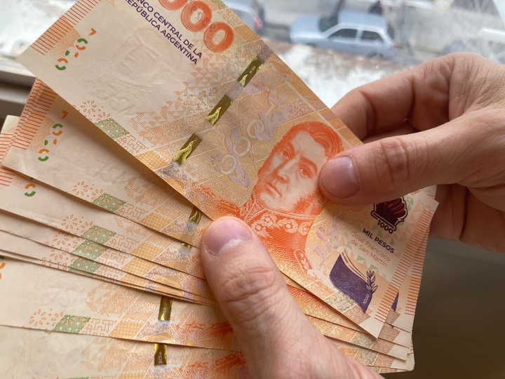 Tucumán ya tiene cronograma para el pago del aguinaldo: cuándo cobra cada sector