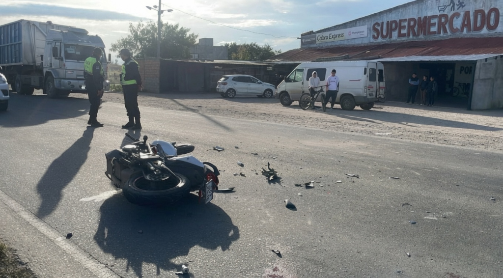El fin de semana cerró con violento accidente de tránsito que dejó un motociclista herido en Ranchillos