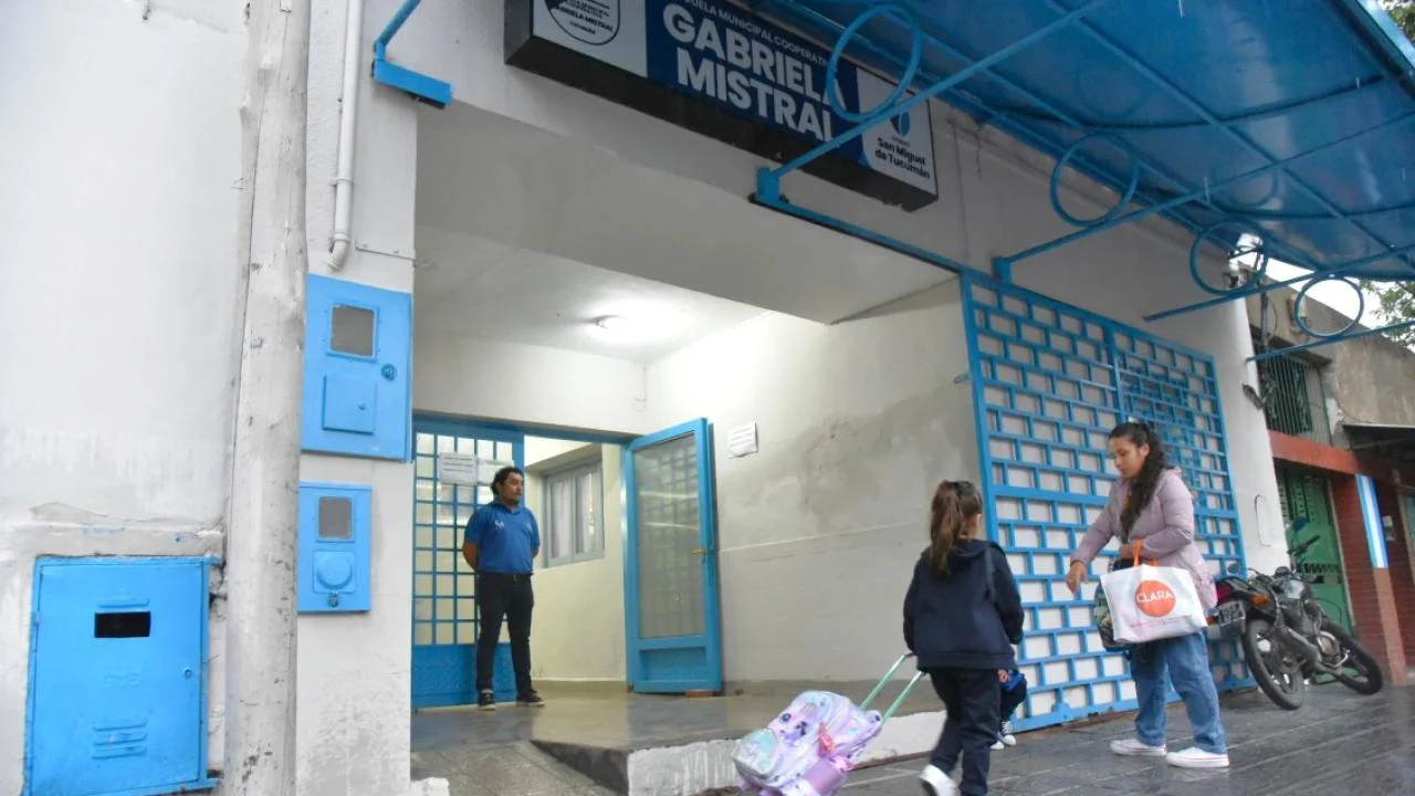 La Municipalidad Capitalina busca trabajadores sociales para dos cargos docentes